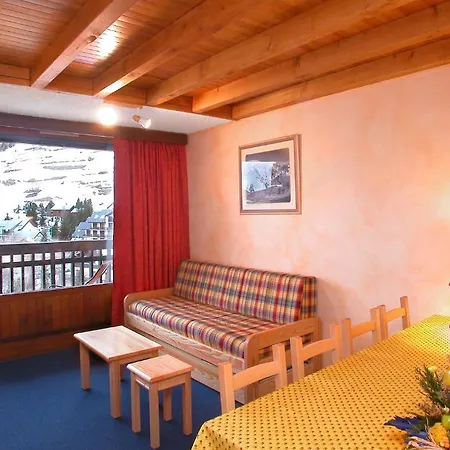 Multi-residences 1650 Apartment